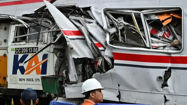 KNKT Ungkap Dugaan Penyebab Kecelakaan Kereta di Bekasi Timur, Sinyal dan Komunikasi Jadi Sorotan