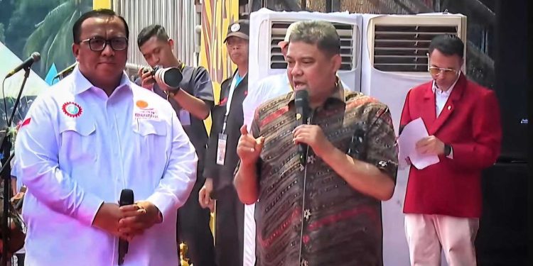 Buruh Sampaikan 11 Tuntutan kepada Presiden di Panggung May Day Monas