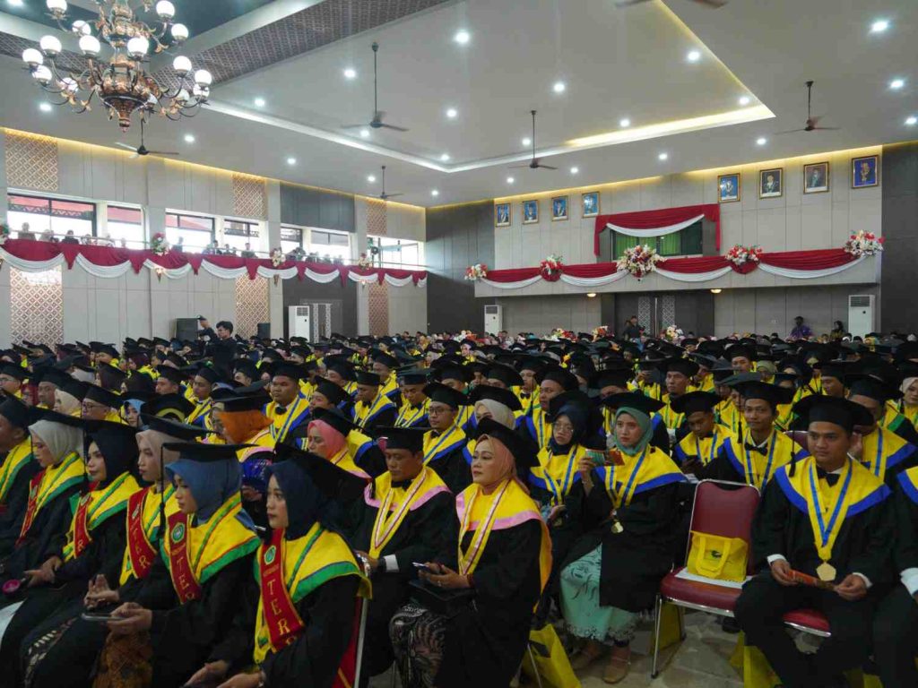 Bupati Wonogiri Tekankan Peran Pendidikan Tinggi dalam Peningkatan IPM di Wisuda Univet Bantara