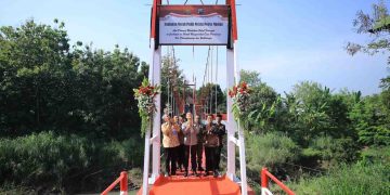 Kapolres Madiun Resmikan Jembatan Merah Putih Presisi, Dorong Akses Ekonomi dan Mobilitas Warga