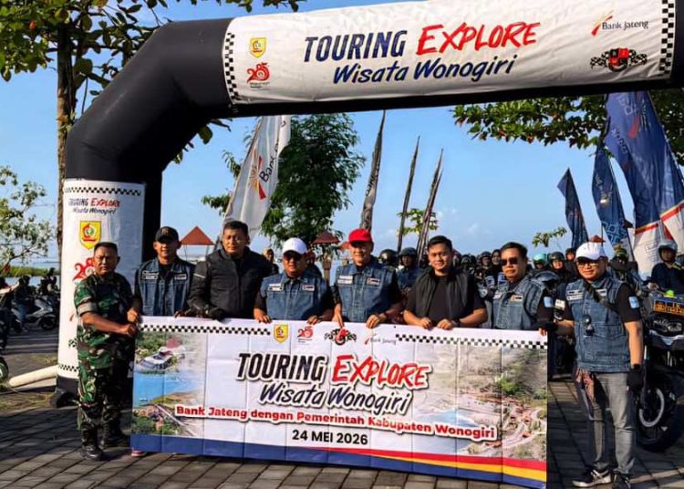 Ratusan Biker Jelajahi Wisata Wonogiri, Touring Hari Jadi ke-285 Berakhir di Pantai Klothok
