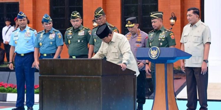 Presiden Prabowo Resmikan Renovasi Museum dan Perpustakaan Seskoad di Bandung