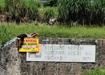 Polisi Edukasi Anak-anak di Bendungan Kali Pleret Boyolali, Antisipasi Risiko Tenggelam dan Bullying