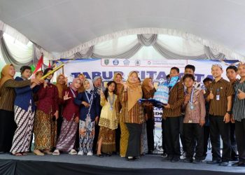 SDN 01 Kanigoro Lepas Siswa Kelas VI Menuju Jenjang Baru
