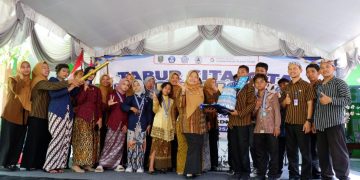 SDN 01 Kanigoro Lepas Siswa Kelas VI Menuju Jenjang Baru