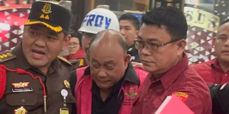 Baru Pulang Haji, Eks Kepala BGN Dadan Hindayana Langsung Ditahan Kejagung