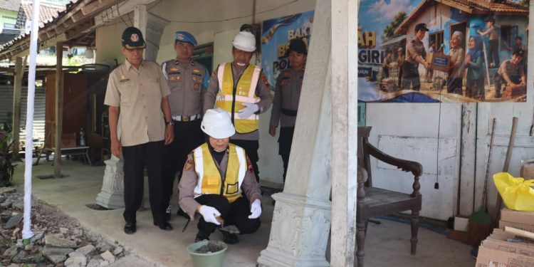 Sambut Hari Bhayangkara ke-80, Polres Wonogiri Bedah Rumah Purnawirawan TNI yang Tak Layak Huni