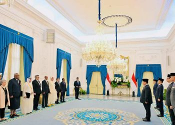 Prabowo Terima Surat Kepercayaan 17 Dubes Negara Sahabat, Sinyal Penguatan Diplomasi Indonesia di Tengah Dinamika Global