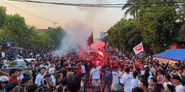 Disambut Ribuan Suporter, Persinga Ngawi Rayakan Promosi ke Liga 3 dan Bidik Lompatan ke Liga 2