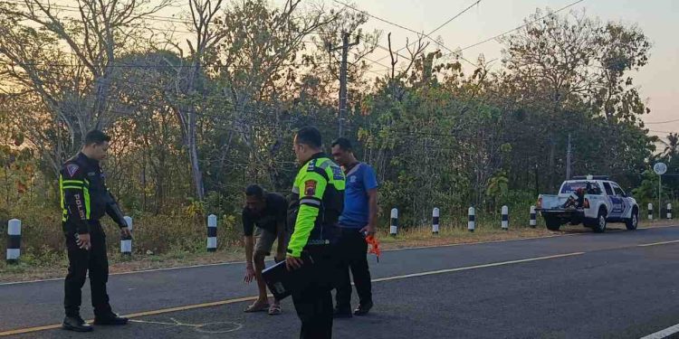 Truk dan Sepeda Motor Bertabrakan di Giritontro, Dua Orang Terluka Ringan