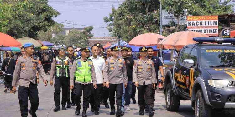 Karoops Polda Jatim Tinjau Pengamanan Pengesahan Warga Baru IKS PI Kera Sakti di Madiun