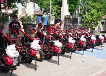 Bupati Wonogiri Serahkan Alsintan kepada 76 Kelompok Tani, Perkuat Swasembada Pangan