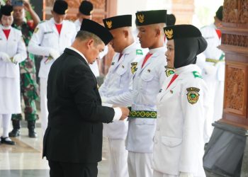 Bupati Madiun Kukuhkan 76 Anggota Paskibraka 2026