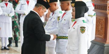 Bupati Madiun Kukuhkan 76 Anggota Paskibraka 2026