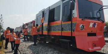 VP Daop 7 Madiun Cek Jalur Madiun–Kertosono Gunakan Lori Dresin