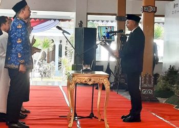 Bupati Ngawi Lantik 228 PNS Baru, Dorong Talenta Muda Perkuat Reformasi Birokrasi