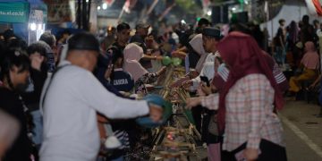 Ribuan Warga Padati Festival Ayam Panggang Ledok Kulon, 1.500 Potong Ayam Dibakar Bersama