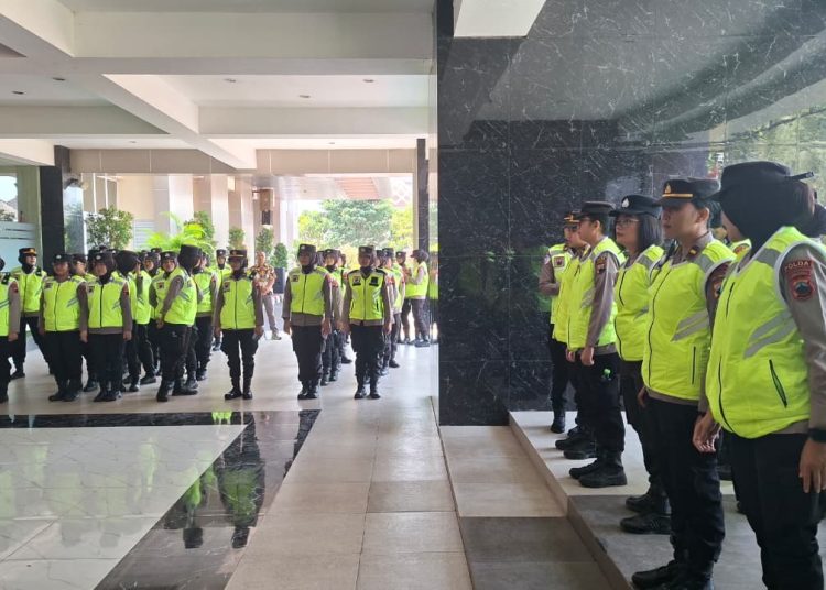 Polda Jateng, Polwan Negosiator Hadir Layani dan Kawal Aspirasi Mahasiswa