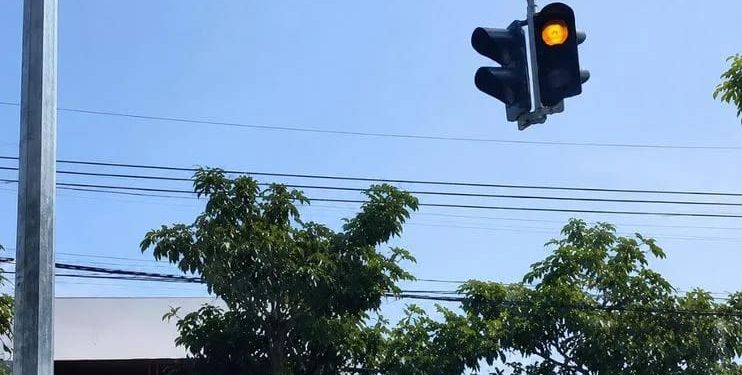 Dishub Bojonegoro Pasang Warning Light di 13 Titik Rawan, Anggaran Rp793 Juta