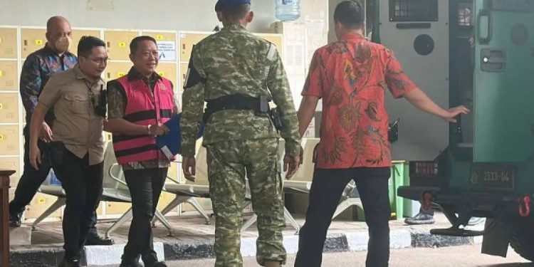 Febrie Adriansyah Jalani Pemeriksaan Sebagai Tersangka Dugaan TPPU di Kejagung