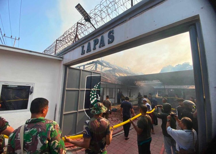 Gudang dan Aula Lapas Ngawi Terbakar, Asap Hitam Membumbung hingga Jadi Perhatian Warga