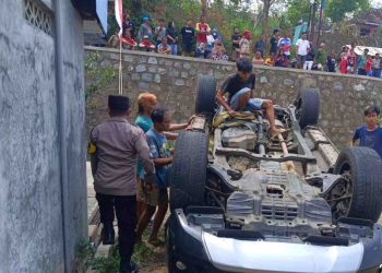 Mobil Terguling Masuk Jurang di Giritirto Wonogiri, Satu Penumpang Luka