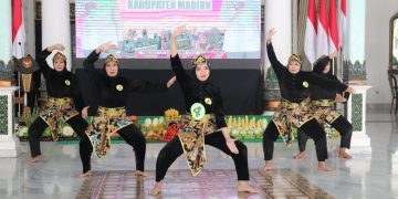 85 Peserta Ikuti Lomba Senam Jurus Kampung Pesilat Madiun
