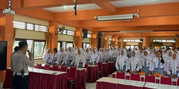 Polres Wonogiri Edukasi 115 Pelajar SMK Negeri 1 tentang Penggunaan AI secara Bijak