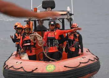 Pelampung Bukan Milik Arupadhatu 1, Pencarian 8 Orang Diperluas