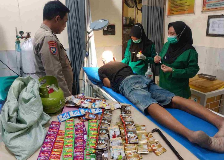 Bobol Dinding Warung di Ngawi, Pria 35 Tahun Kepergok Warga Bawa Gas dan Puluhan Minuman Sachet