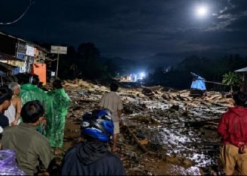 Banjir Bandang Terjang Pusat Pemerintahan Kabupaten Solok, Akses Padang-Solok-Jambi Terputus