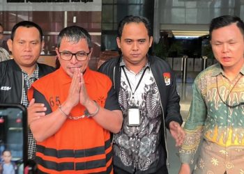 KPK Tahan Bupati Bolmut Sirajudin Lasena Usai OTT