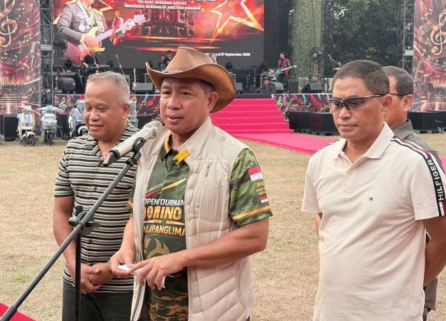 TNI Gelar HUT ke-81 Secara Sederhana, Ribuan Prajurit Masih Bertugas di Daerah Bencana