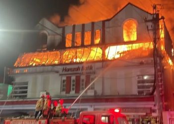 Hamzah Batik di Kawasan Malioboro Terbakar, 12 Mobil Damkar Dikerahkan