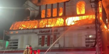 Hamzah Batik di Kawasan Malioboro Terbakar, 12 Mobil Damkar Dikerahkan