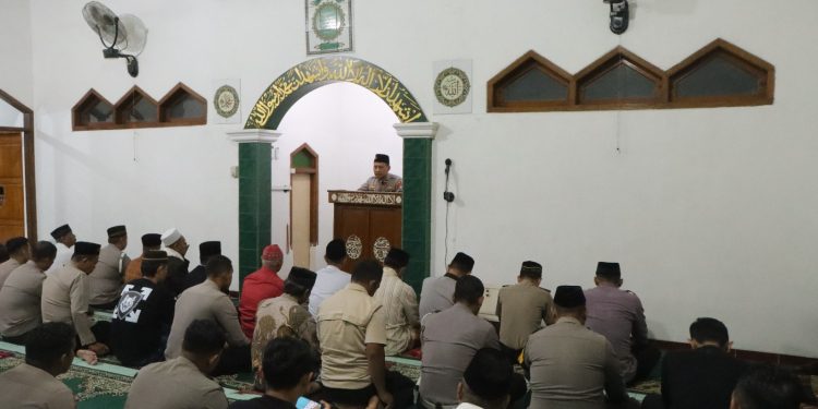 Subuh Keliling di Madiun, Wakapolres Ajak Warga Jaga Kamtibmas