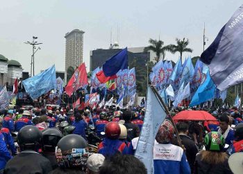 Buruh Kepung DPR Kawal RUU Perlindungan Ketenagakerjaan, Bawa 11 Tuntutan