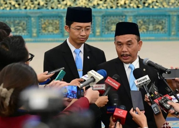 Bakom, Prabowo Tak Intervensi Gugatan Syarat Pendidikan Gibran di MK