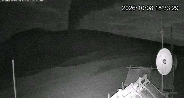 Gunung Anak Krakatau Erupsi, Status Waspada: Warga Diminta Tak Mendekat dalam Radius 2 Kilometer
