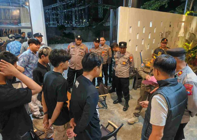 Cegah Pelajar Nongkrong hingga Larut Malam, Polres Ngawi Sambangi Empat Kafe