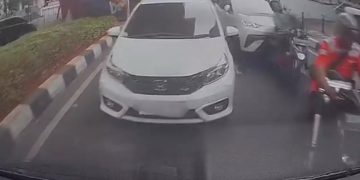 Kecelakaan Beruntun di Panglima Polim Jaksel, Pengemudi Ojol Terlindas Mobil Taksi Online