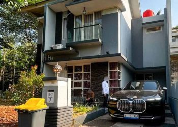 KPK Periksa Suami Fadia Arafiq soal Dugaan TPPU, Mobil Disita dari Rumah di Semarang